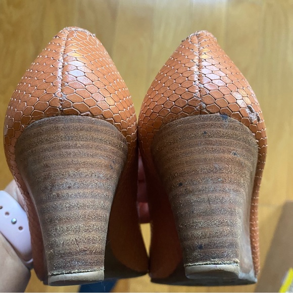 Tory Burch Sally II Wedge Pump Size 8 1/2 Snake Print Peep Toe - Picture 6 of 8